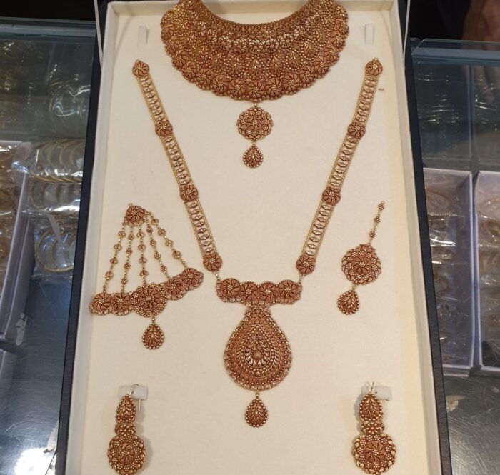 Premium 24K Gold Plated Bridal Jewelry Set for Wedding – Traditional Indian & Pakistani Bridal Necklace and Earrings